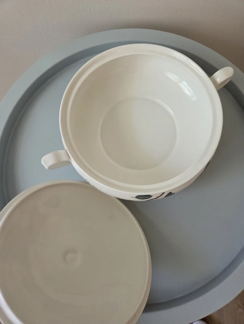 Queen's Fine Bone China Round Covered Casserole Dish with handles